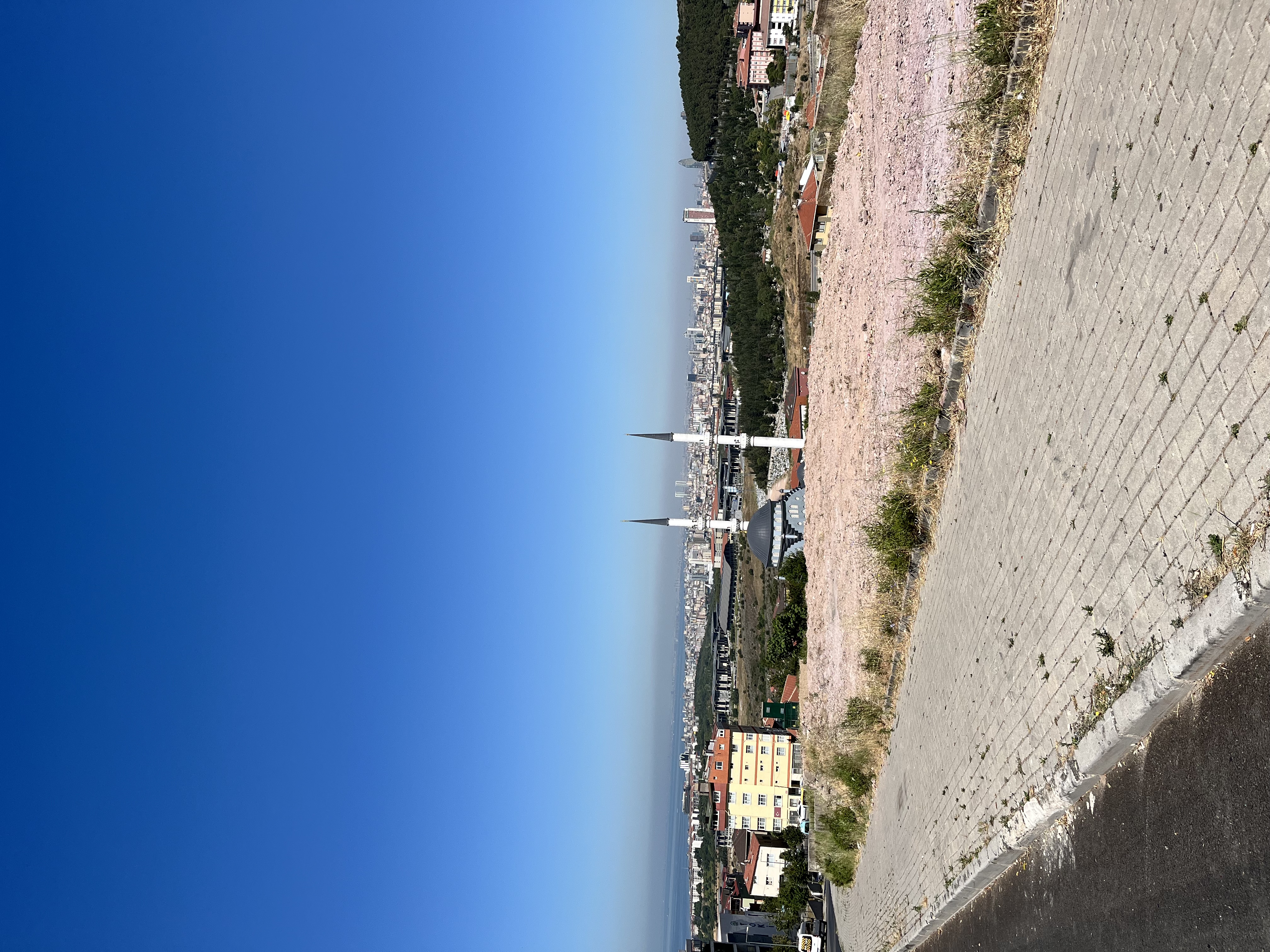 Diğer villa bahçesi, uygulama öncesi gerçek fotoğraf